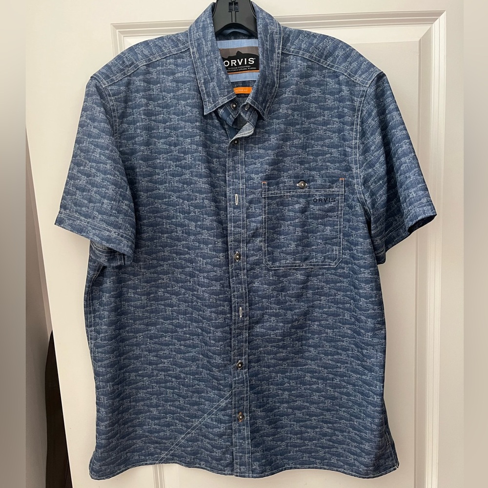 Orvis Men's Short-Sleeve Button-Down Shirt in Denim Blue Pattern